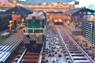 11 Mayıs 2013 Plastikten yapılmış, şehir hayatı oyuncaklarla dolu