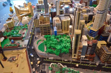 11 Mayıs 2013 Plastikten yapılmış, şehir hayatı oyuncaklarla dolu