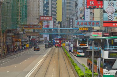 11 Mayıs 2013 Causeway Körfezi 'ndeki ünlü tramvaylarla şehir manzarası