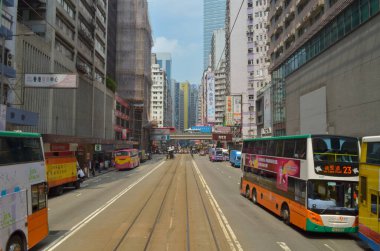 11 Mayıs 2013 Wan Chai, Hk 'deki ünlü tramvaylarla şehir manzarası