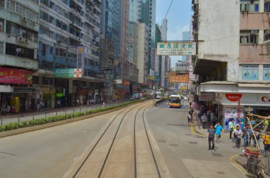 11 Mayıs 2013 Wan Chai, Hk 'deki ünlü tramvaylarla şehir manzarası