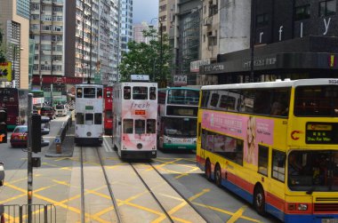 18 Mayıs 2013 Causeway Körfezi 'nde ünlü tramvaylı şehir manzarası.