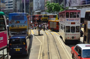18 Mayıs 2013 Causeway Körfezi 'nde ünlü tramvaylı şehir manzarası.