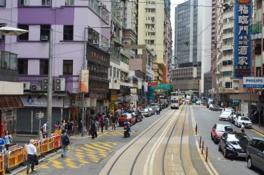 18 Mayıs 2013 Wan Chai, Hk 'deki ünlü tramvaylı şehir manzarası.