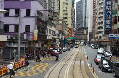 18 Mayıs 2013 Wan Chai, Hk 'deki ünlü tramvaylı şehir manzarası.