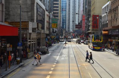 18 Mayıs 2013 Sheung Wan, Hk 'de ünlü tramvaylar ile şehir manzarası