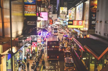 23 Mayıs 2013 Mong Kok, Hong Kong 'da yaya geçidi