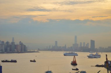 21 Mayıs 2013 Kwun Tong Tsai Wan 'da Hong Kong Skyline' ı