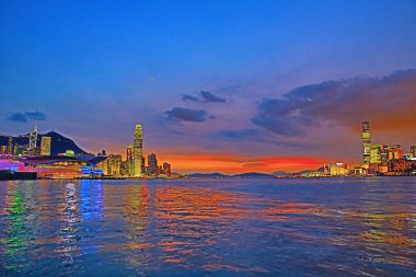 11 Temmuz 2013, Victoria Limanı, Hong Kong Alacakaranlığı