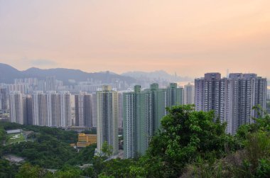 12 Temmuz 2013 'te Lam tin Kwun Tong' da bir halk evi.