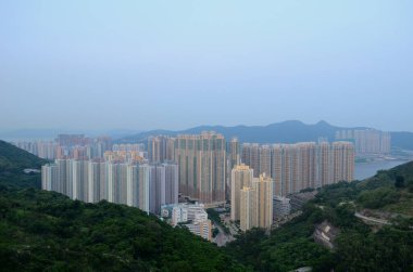 12 Temmuz 2013 Tiu Keng Leng 'deki modern iskan binası.