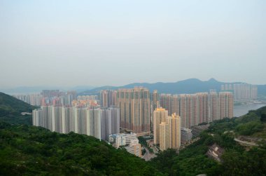 12 Temmuz 2013 Tiu Keng Leng 'deki modern iskan binası.