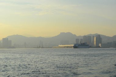 18 Temmuz 2013 Lei Yue Mun kanalı, Victoria Limanı