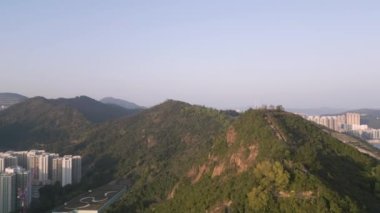 15 Şubat 2023 'te Hong Kong' daki Gough Battery, Devils Peak 'in hava görüntüsü. 