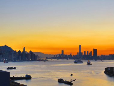 2013 Aug 5 the Kowloon Peninsular, the Twilight of summer