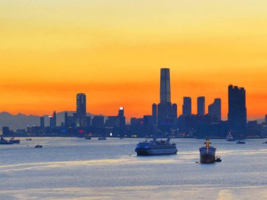 2013 Aug 5 the Kowloon Peninsular, the Twilight of summer