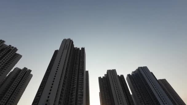 Modern Corner Apartment Complex Hong Kong Modern Empty Foot Bridge — Vídeo de Stock