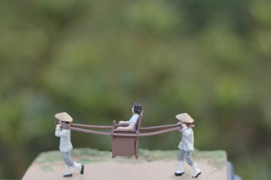 a scale of figure, sedan chair figure