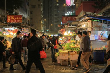 10 Dec 2013 the wet market at mong kok hk