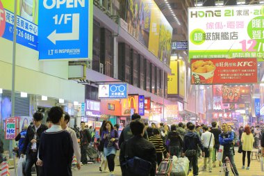 10 Dec 2013 Sai Yeung Choi Street at mong kok