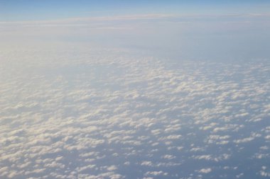 uçaktan görülen bulut formasyonları