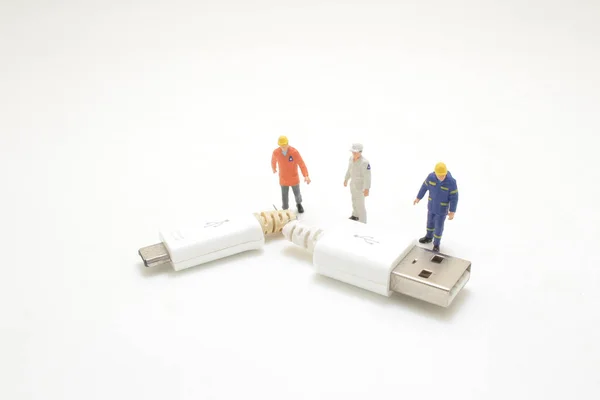 Una Miniatura Con Enchufe Del Cargador Cable Para Conectar —  Fotos de Stock
