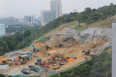 İnşaat devam ediyor, Hong Kong 'daki inşaat alanı 28 Eylül 2013