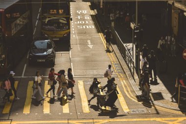 Hong Kong, Central 'da yoğun bir kavşak. 5 Mart 2023