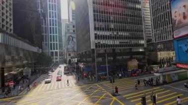 Hong Kong, Central 'daki yoğun kavşak. 5 Mart 2023
