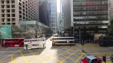 Hong Kong, Central 'daki yoğun kavşak. 5 Mart 2023