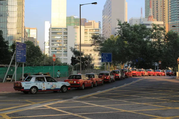 Ένα Τυπικό Χονγκ Κονγκ Κόκκινο Ταξί Οκτ 2013 — Φωτογραφία Αρχείου