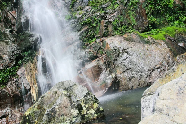 Концепция Природы Водопад Инг Тунг Чай — стоковое фото