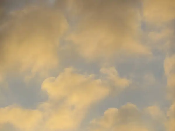 Утреннее Небо Выглядело Яркое Золотое Небо — стоковое фото