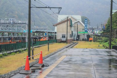 Unazuki Onsen Japonya 'daki Toyama Demiryolu 30 Ekim 2013