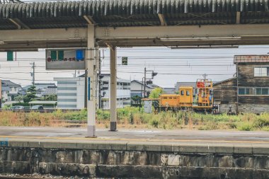 Toyama, Japonya 'daki Shinuozu İstasyonu.