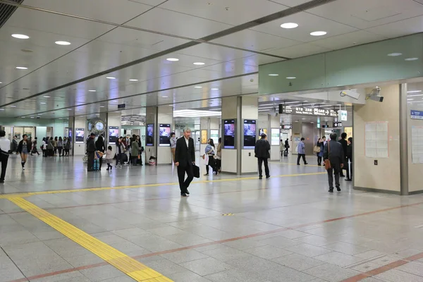 Resenärer Vid Nagoyastationen Natten Japan Okt 2013 — Stockfoto