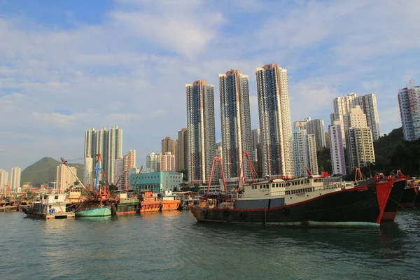 香港仔避风塘及鸭洲2013年10月13日 — 图库照片