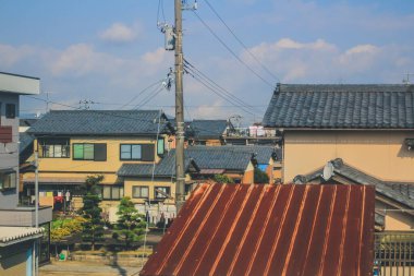 Japonya kırsalının manzarası. 30 Ekim 2013 Treni 'nde görünüm