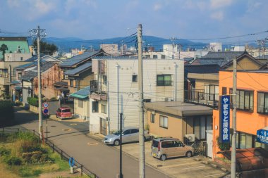Japonya kırsalının manzarası. 30 Ekim 2013 Treni 'nde görünüm