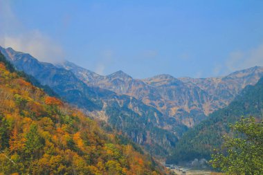 31 Ekim 2013 Japonya 'nın Takayama kırsalının sonbahar manzarası