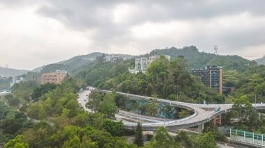 Tai Wai, Tai Po Yolu 'nu Hong Kong' a bağlayan bir yol. 18 Mart 2023