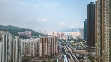 Tai Wai istasyonunda bir peyzaj, Sha Tin bölgesi. 18 Mart 2023