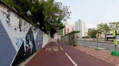 Bisiklet parkurunun oradaki Sha Tin 'de bisiklet rotaları. 18 Mart 2023