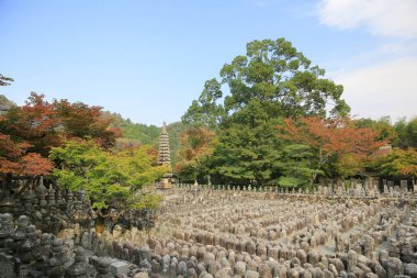 Japonya Kulesi, Adashino nenbutsuji Tapınağı, Kyoto, Japonya 2 Kasım 2013
