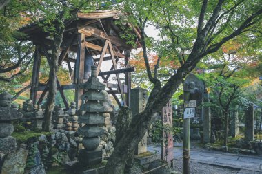 Japonya Kulesi, Adashino nenbutsuji Tapınağı, Kyoto, Japonya 2 Kasım 2013