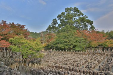 Japonya Kulesi, Adashino nenbutsuji Tapınağı, Kyoto, Japonya 2 Kasım 2013