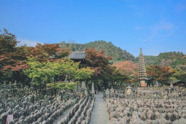Japonya Kulesi, Adashino nenbutsuji Tapınağı, Kyoto, Japonya 2 Kasım 2013