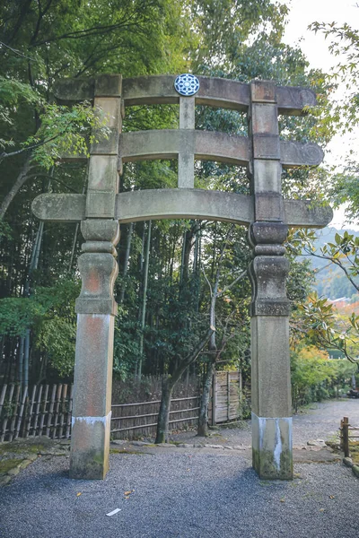 Puerta Piedra Torii Adashino Nenbutsu Kyoto Nov 2013 — Foto de Stock