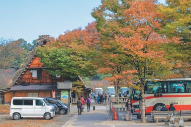 Shirakawa-go köyünün geleneksel binaları, Japonya 1 Kasım 2013