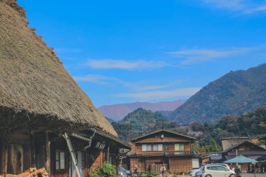 Shirakawa-go köyünün geleneksel binaları, Japonya 1 Kasım 2013